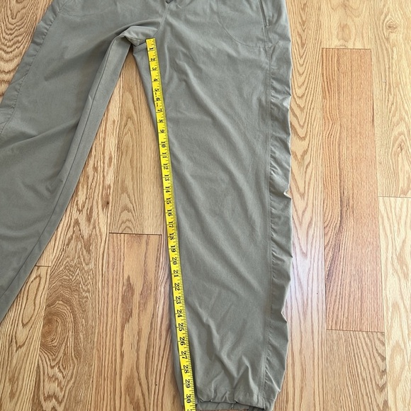 Kuhl ‘s women’s large jogger pants. - Picture 6 of 11